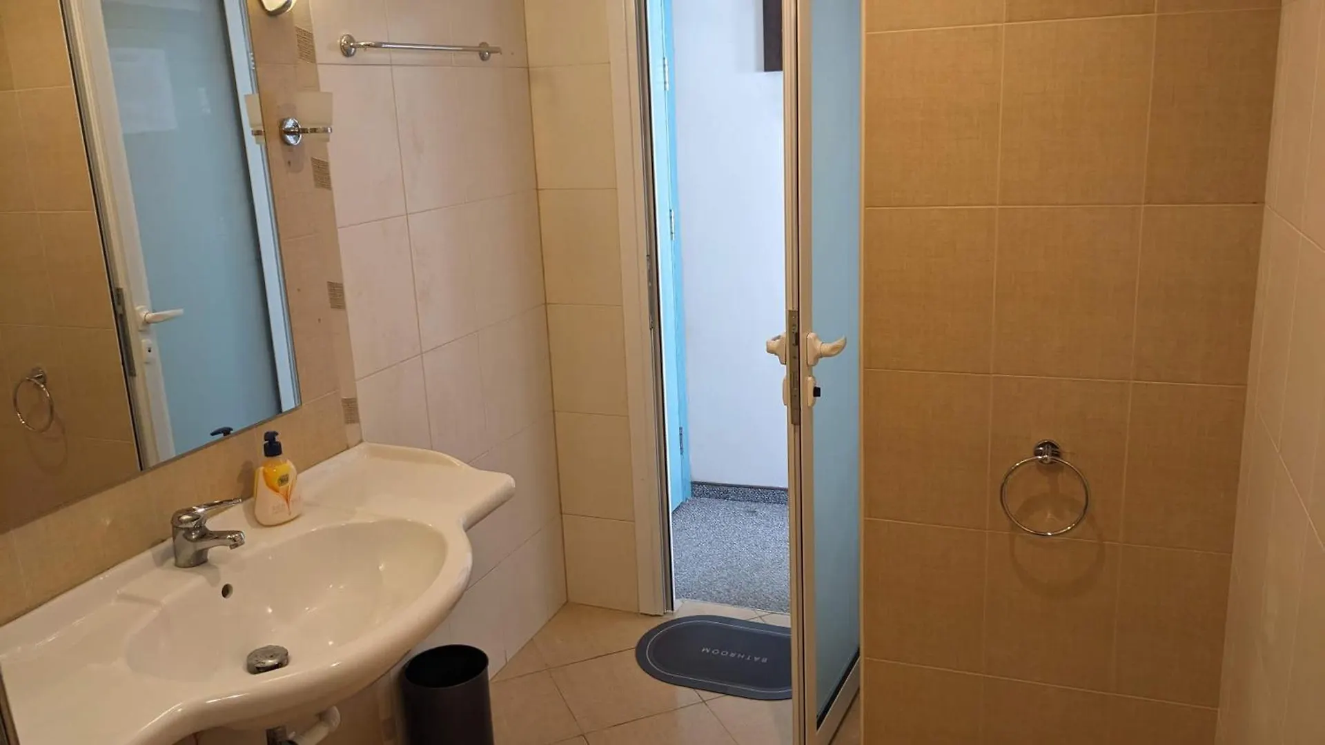 Stunning Private Beachfront Studio With Pool Access Aranyhomok Apartman